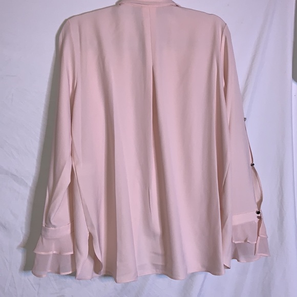 Tahari peach blouse, with buttons/open sleeves - Picture 3 of 4